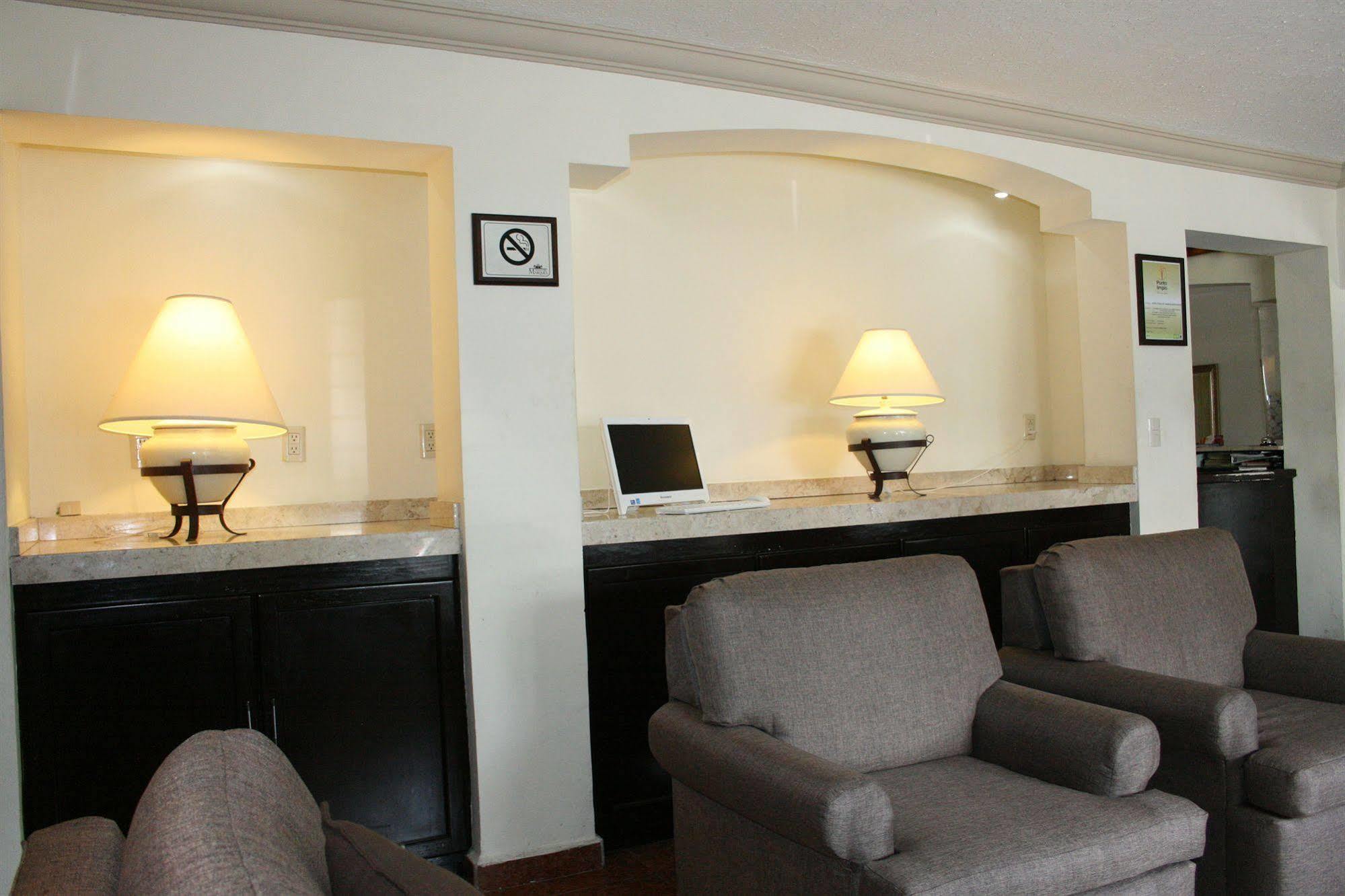 Del Marques Hotel And Suites Guadalajara Exterior photo